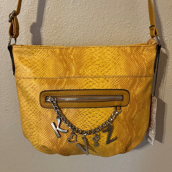 Kathy Van Zeeland "Mimosa Lucky Charmz" Faux Snake Textured Shoulder Bag NWT - Picture 1 of 8